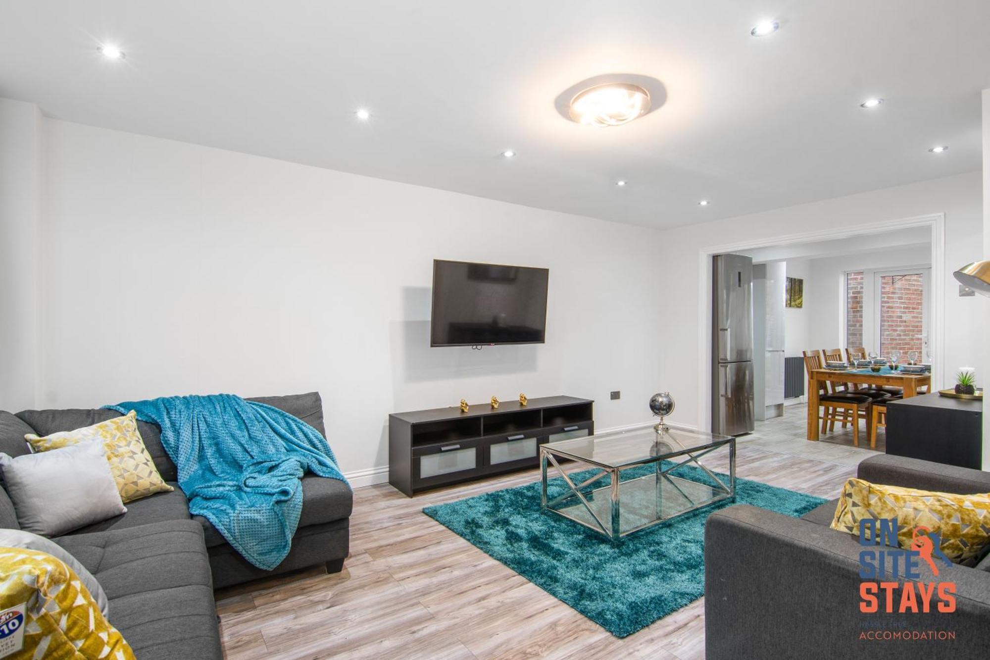 Onsitestays - Spacious 3 Bed House With Garden, Wifi & 4 Plus Parking Gravesend Exterior photo
